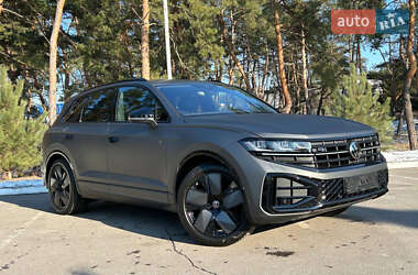 Позашляховик / Кросовер Volkswagen Touareg 2024 в Києві