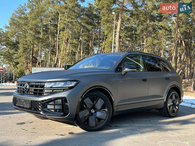 Внедорожник / Кроссовер Volkswagen Touareg 2024 в Киеве