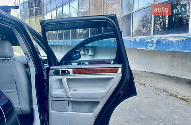 Позашляховик / Кросовер Volkswagen Touareg 2005 в 