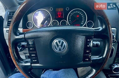 Позашляховик / Кросовер Volkswagen Touareg 2005 в 