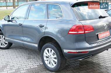 Позашляховик / Кросовер Volkswagen Touareg 2015 в 
