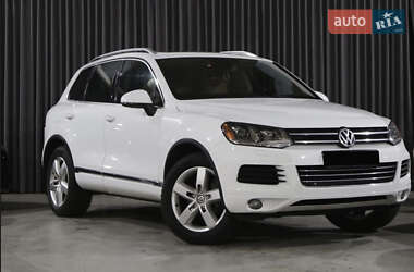 Внедорожник / Кроссовер Volkswagen Touareg 2012 в Киеве