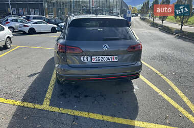 Позашляховик / Кросовер Volkswagen Touareg 2019 в 