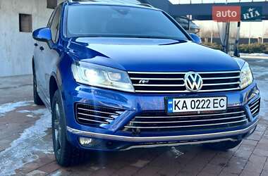 Позашляховик / Кросовер Volkswagen Touareg 2015 в Макарові