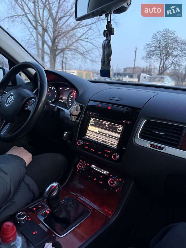 Позашляховик / Кросовер Volkswagen Touareg 2012 в Олександрії фото 4 Позашляховик / Кросовер Volkswagen Touareg 2012 в Олександрії