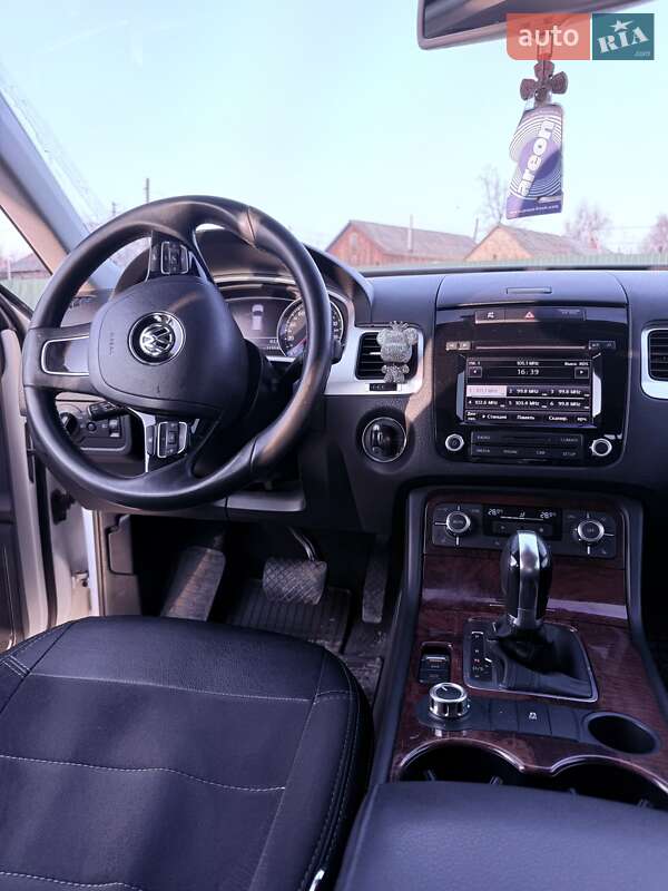 Позашляховик / Кросовер Volkswagen Touareg 2012 в Олександрії фото 22 Позашляховик / Кросовер Volkswagen Touareg 2012 в Олександрії