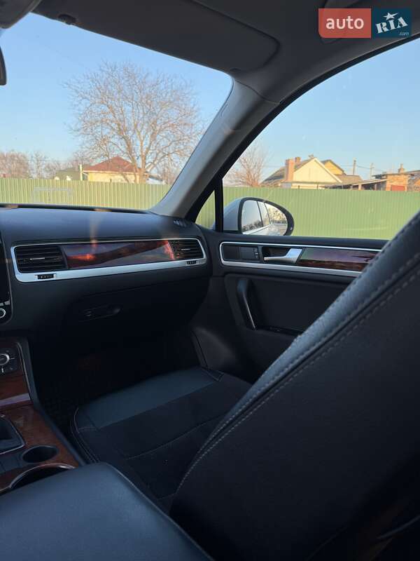 Позашляховик / Кросовер Volkswagen Touareg 2012 в Олександрії фото 19 Позашляховик / Кросовер Volkswagen Touareg 2012 в Олександрії