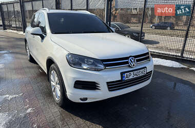 Позашляховик / Кросовер Volkswagen Touareg 2011 в Запоріжжі