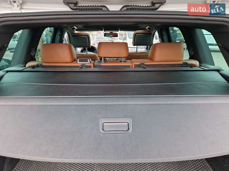 Позашляховик / Кросовер Volkswagen Touareg 2013 в Києві