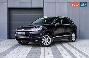 Внедорожник / Кроссовер Volkswagen Touareg 2012 в 