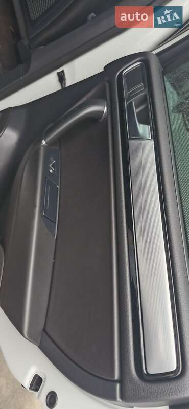 Позашляховик / Кросовер Volkswagen Touareg 2015 в Києві фото 23 Позашляховик / Кросовер Volkswagen Touareg 2015 в Києві