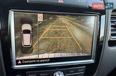 Внедорожник / Кроссовер Volkswagen Touareg 2013 в 