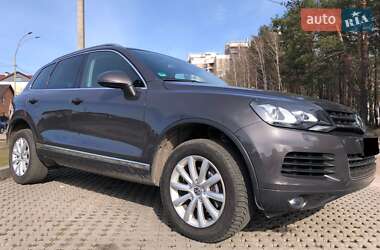 Позашляховик / Кросовер Volkswagen Touareg 2011 в 