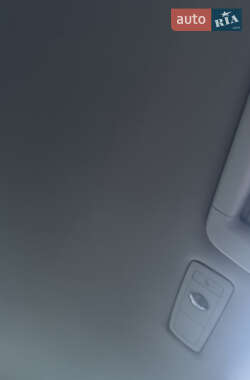 Позашляховик / Кросовер Volkswagen Touareg 2011 в 