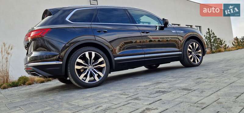 Внедорожник / Кроссовер Volkswagen Touareg 2018 в Луцке