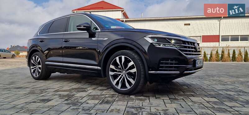 Внедорожник / Кроссовер Volkswagen Touareg 2018 в Луцке