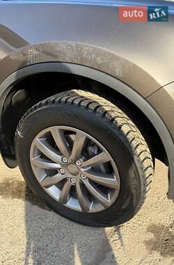 Позашляховик / Кросовер Volkswagen Touareg 2017 в 