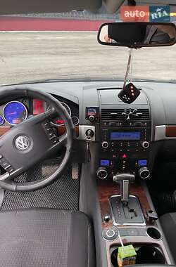 Внедорожник / Кроссовер Volkswagen Touareg 2008 в 