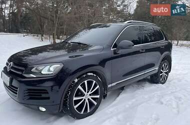 Внедорожник / Кроссовер Volkswagen Touareg 2012 в Харькове