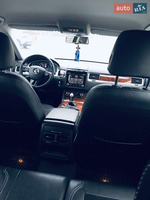 Позашляховик / Кросовер Volkswagen Touareg 2012 в Олександрії фото 16 Позашляховик / Кросовер Volkswagen Touareg 2012 в Олександрії