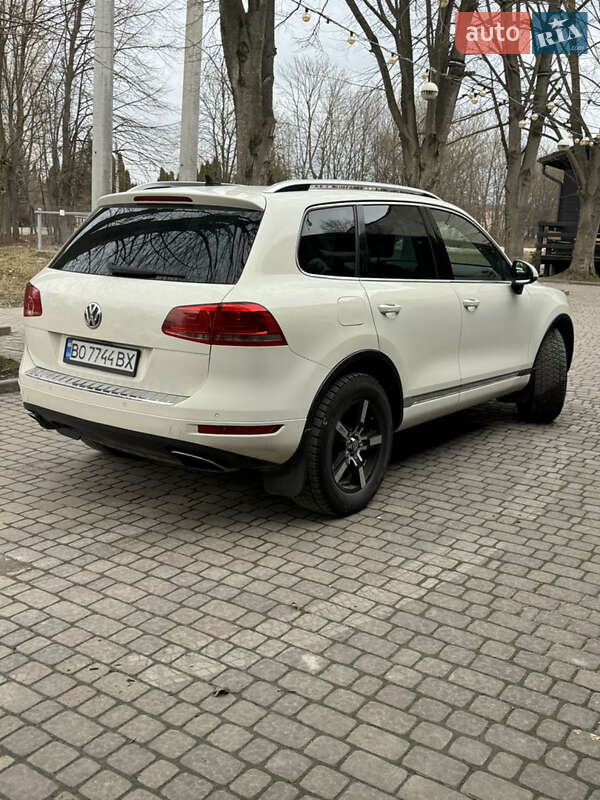 Позашляховик / Кросовер Volkswagen Touareg 2011 в Тернополі