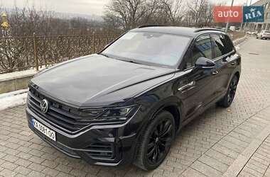 Позашляховик / Кросовер Volkswagen Touareg 2020 в Києві