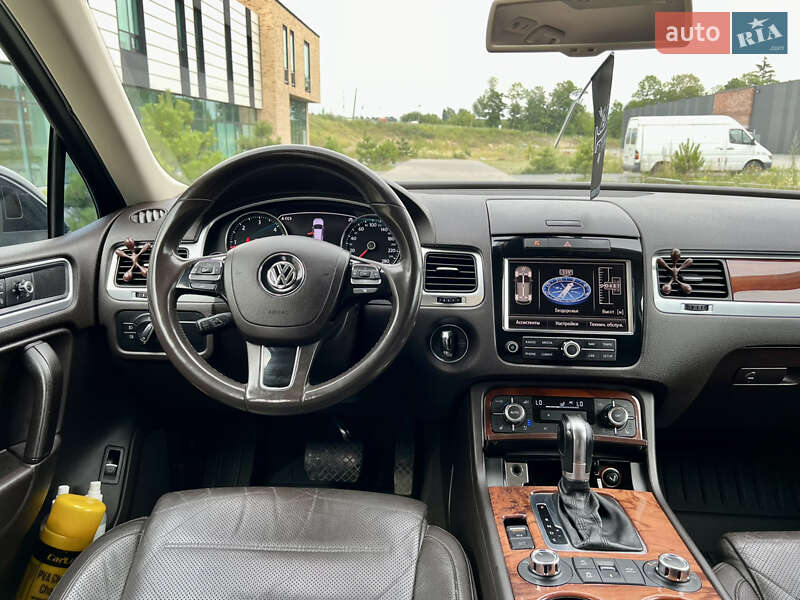 Внедорожник / Кроссовер Volkswagen Touareg 2010 в Хмельницком фото 48 Внедорожник / Кроссовер Volkswagen Touareg 2010 в Хмельницком