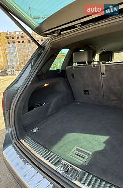 Внедорожник / Кроссовер Volkswagen Touareg 2013 в 