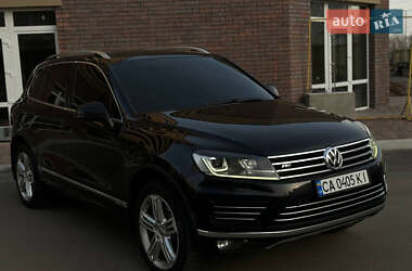 Внедорожник / Кроссовер Volkswagen Touareg 2014 в Киеве