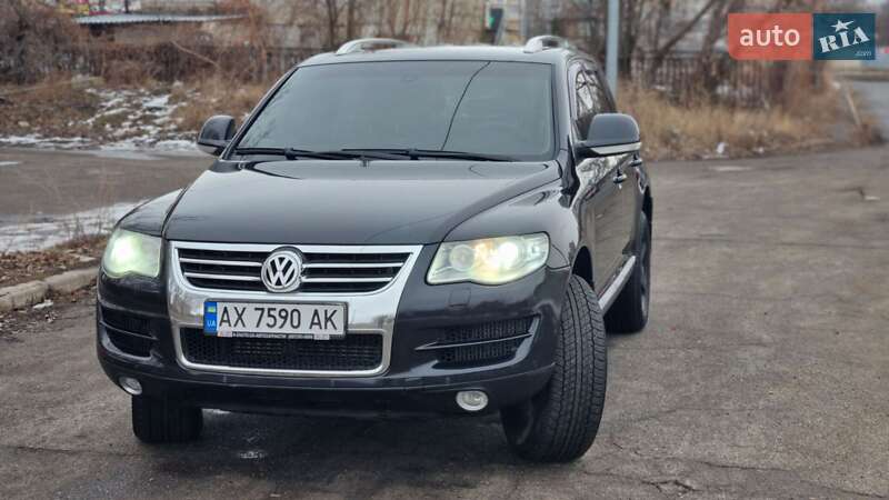Позашляховик / Кросовер Volkswagen Touareg 2008 в Харкові