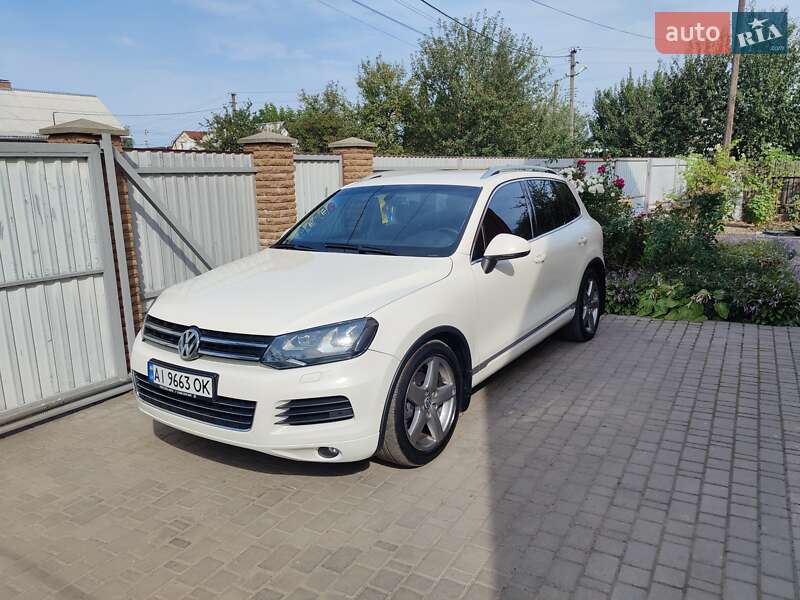 Внедорожник / Кроссовер Volkswagen Touareg 2010 в Фастове