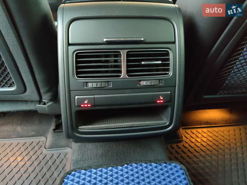 Внедорожник / Кроссовер Volkswagen Touareg 2010 в Фастове