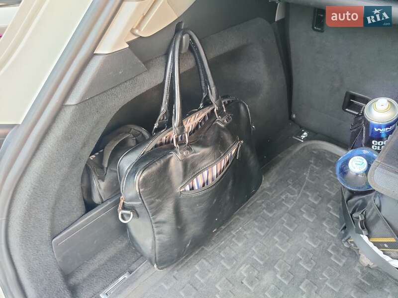 Внедорожник / Кроссовер Volkswagen Touareg 2010 в Фастове