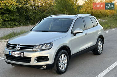 Внедорожник / Кроссовер Volkswagen Touareg 2013 в 