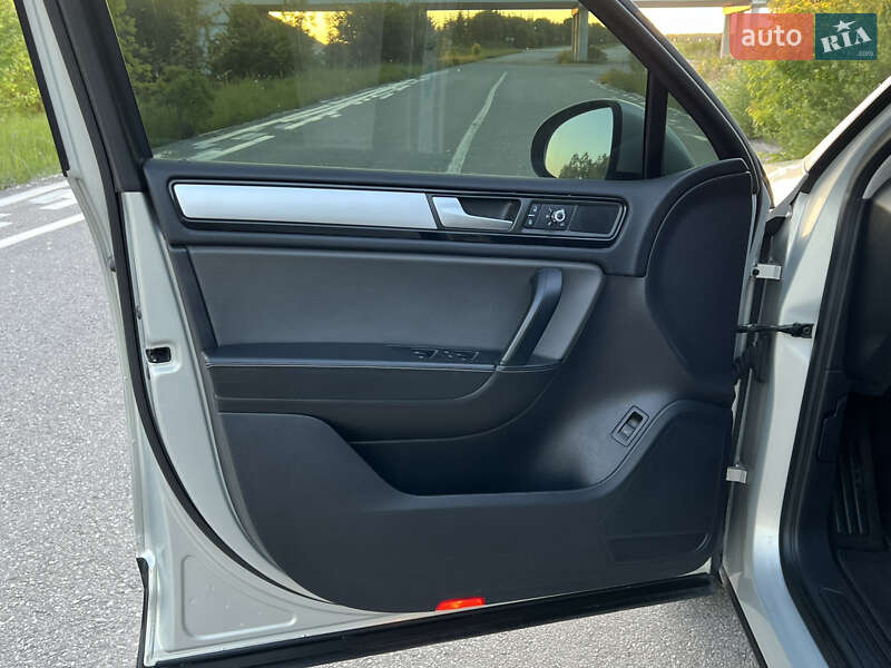 Позашляховик / Кросовер Volkswagen Touareg 2013 в Тернополі фото 58 Позашляховик / Кросовер Volkswagen Touareg 2013 в Тернополі