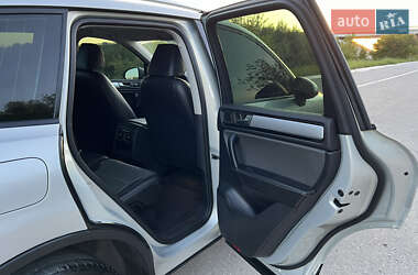 Внедорожник / Кроссовер Volkswagen Touareg 2013 в 