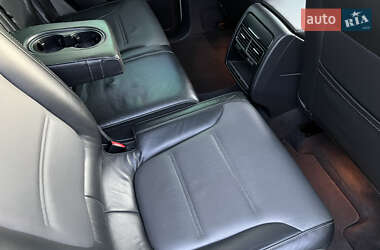 Внедорожник / Кроссовер Volkswagen Touareg 2013 в 