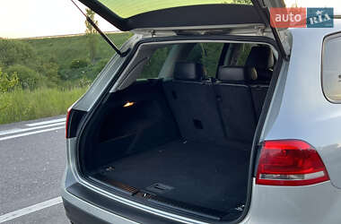 Внедорожник / Кроссовер Volkswagen Touareg 2013 в 