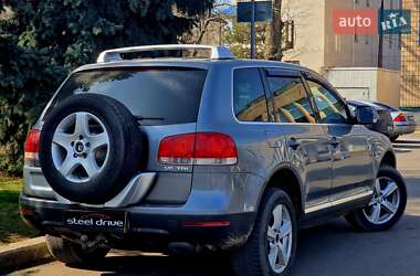 Внедорожник / Кроссовер Volkswagen Touareg 2006 в 