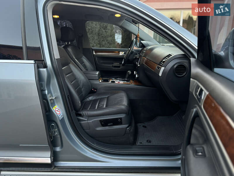 Внедорожник / Кроссовер Volkswagen Touareg 2007 в Черновцах