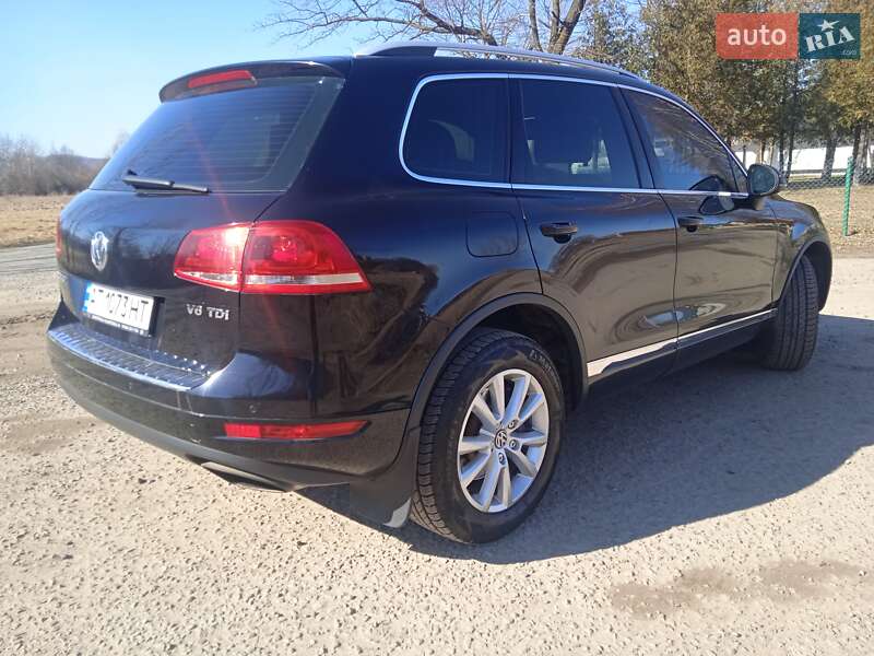 Позашляховик / Кросовер Volkswagen Touareg 2013 в Надвірній