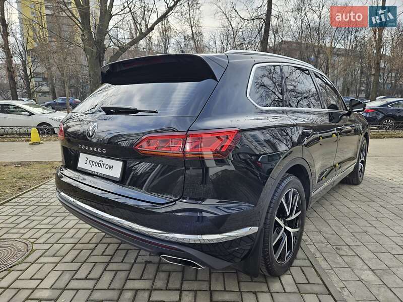 Позашляховик / Кросовер Volkswagen Touareg 2022 в Києві