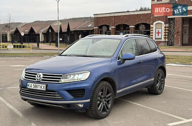 Внедорожник / Кроссовер Volkswagen Touareg 2014 в Киеве