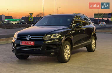 Позашляховик / Кросовер Volkswagen Touareg 2011 в Ужгороді