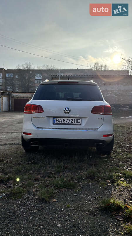 Внедорожник / Кроссовер Volkswagen Touareg 2014 в Знаменке