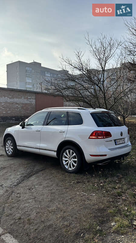 Внедорожник / Кроссовер Volkswagen Touareg 2014 в Знаменке