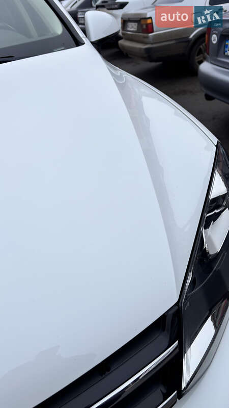 Внедорожник / Кроссовер Volkswagen Touareg 2014 в Знаменке