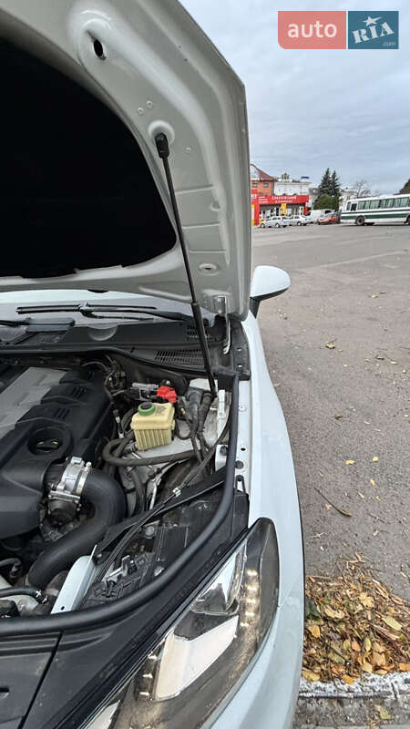 Внедорожник / Кроссовер Volkswagen Touareg 2014 в Знаменке