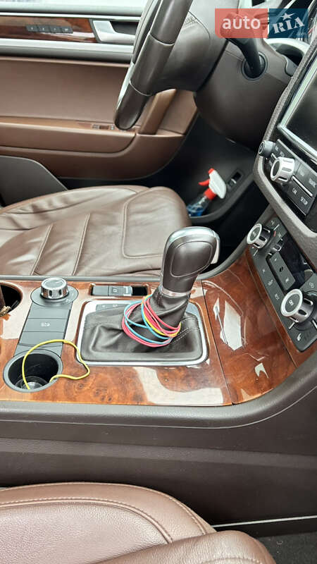 Внедорожник / Кроссовер Volkswagen Touareg 2014 в Знаменке