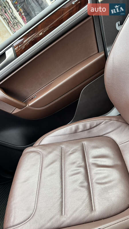 Внедорожник / Кроссовер Volkswagen Touareg 2014 в Знаменке